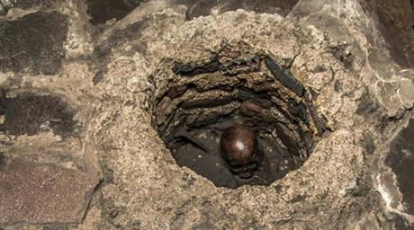 Encuentran en México los restos de un niño sacrificado al dios azteca de la guerra