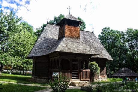 Museo Satalui o Museo de la Aldea, de Bucarest, Rumanía de casas rurales antiguas