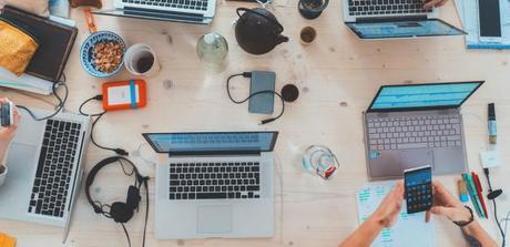 Siete oportunidades para periodistas en agosto