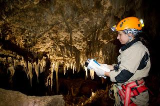 Premio ESPELEO 2018 a Yolanda del Rosal Premio ESPELEO 2018 a Yolanda del Rosal