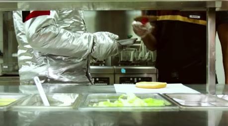 En Kuwait hace tanto calor que Burger King ha decidido cocinar hamburguesas con los rayos del sol