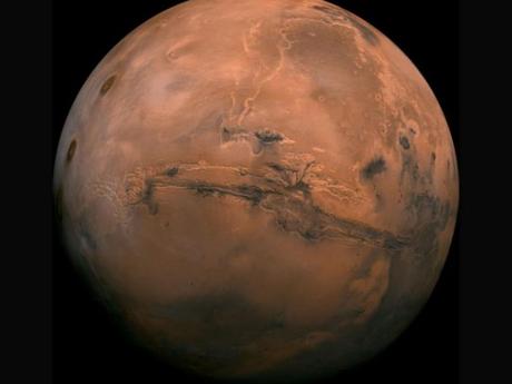 Hoy Marte se encontrará en el punto más cercano a La Tierra desde el 2003. Día especial para observarlo!