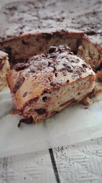 BIZCOCHO DE PLÁTANO Y ALMENDRA SIN GLUTEN Y SIN LACTEOS