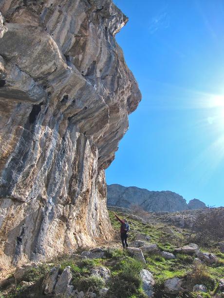 Peña Gradura por la Senda L'Gabitu y la Mucherina Peña Gradura por la Senda L'Gabitu y la Mucherina