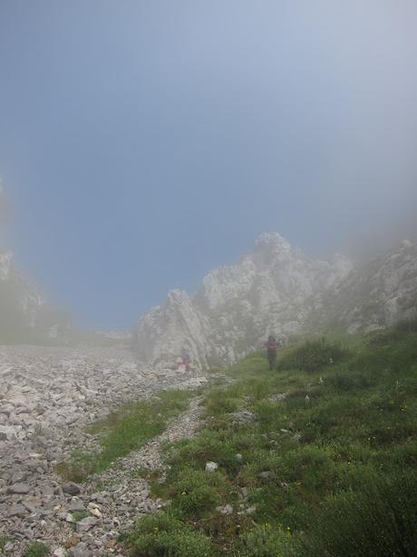 Peña Gradura por la Senda L'Gabitu y la Mucherina