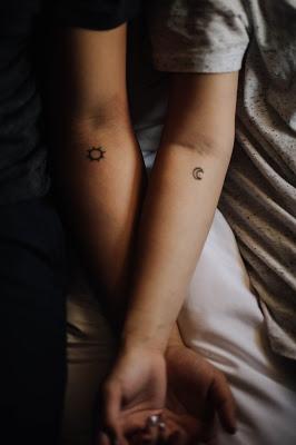 Tatuajes combinados para pareja de novios