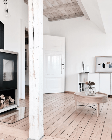 vigas en el techo suelo de cemento pilares de madera muebles de diseño estilo minimalista estilo minimal nórdico decoración texturas decoración en blanco vigas en el techo suelo de cemento pilares de madera muebles de diseño estilo minimalista estilo minimal nórdico decoración texturas decoración en blanco