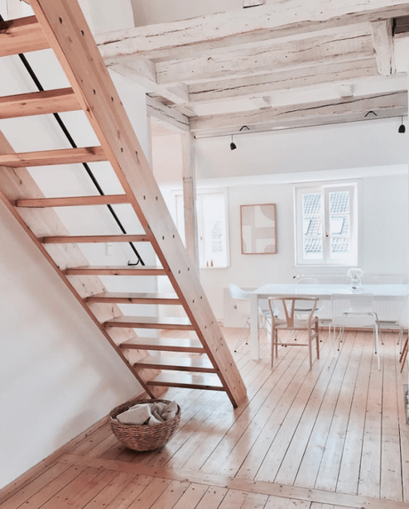 vigas en el techo suelo de cemento pilares de madera muebles de diseño estilo minimalista estilo minimal nórdico decoración texturas decoración en blanco vigas en el techo suelo de cemento pilares de madera muebles de diseño estilo minimalista estilo minimal nórdico decoración texturas decoración en blanco