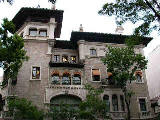 Buenos edificios detestables