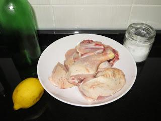 POLLO GUISADO AL LIMÓN
