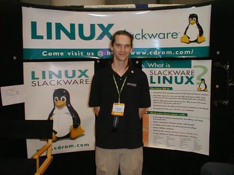 El fundador de Slackware pasa-pasaba por problemas económicos