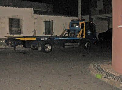 HAY QUE JODERSE CON LA GRÚA