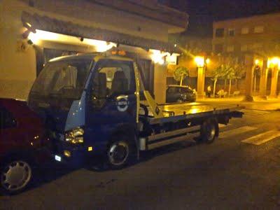 HAY QUE JODERSE CON LA GRÚA