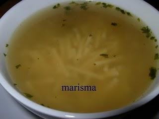 Sopa con el caldo de hervir las verduras