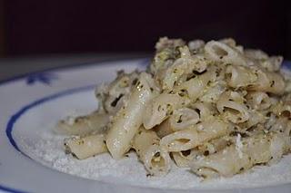 Pasta con salsa de brócoli y nueces