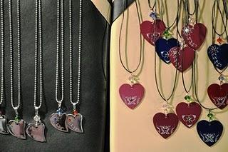 Stand de grabado artesanal de Ángel Custodio en la FNAC Bulevar Alicante