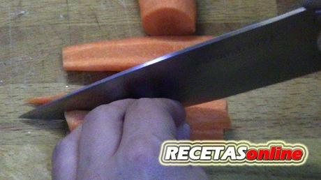 Pelar y cortar zanahoria - Curso de cocina RECETASonline