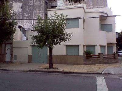 Casa de diseño moderno en esquina