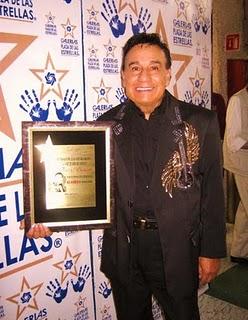 Otorgan La Luminaria de Oro a Gualberto Castro Por 63 Años de Trayectoria