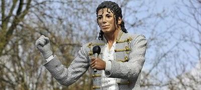 Polémica por estatua de Michael Jackson