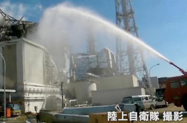 Recuperados tres de los seis reactores de la central nuclear de Fukushima