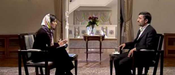 Ana Pastor pierde el velo en la entrevista realizada hoy al presidente iraní Ahmadineyad