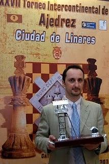 Linares negocia con México compartir sede en 2012