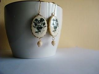 PENDIENTES VINTAGE FLORES