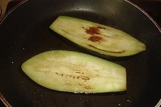 CROSTINI DE BERENGENA RELLENA DE FUA