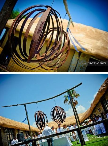 UNA BODA EN LA PLAYA AZUL Y BLANCA