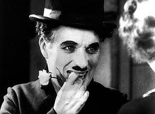 CINEFÓRUM DE SOBREMESA (porque el cine nos alimenta...)Hoy: Luces de la ciudad, (Charles Chaplin, 1931)