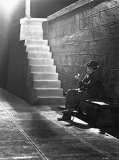 CINEFÓRUM DE SOBREMESA (porque el cine nos alimenta...)Hoy: Luces de la ciudad, (Charles Chaplin, 1931)