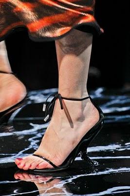 Paris FW: Louis Vuitton S/S 2011