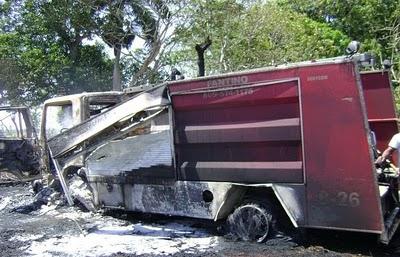 Coje fuego el camión bomberos de Fantino