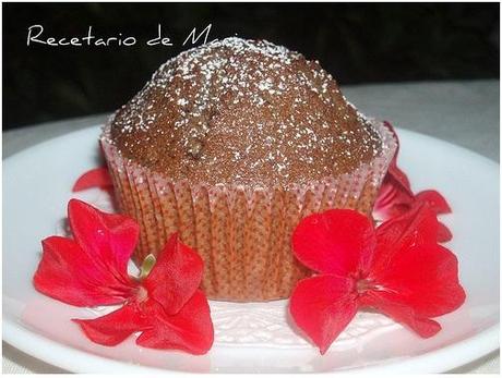 MAGDALENAS DE VINO TINTO Y CHOCOLATE MAGDALENAS DE VINO TINTO Y CHOCOLATE