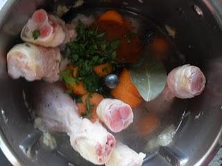 MUSLOS DE POLLO GUISADOS