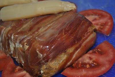 Pastel De Carne Envuelto En Jamón Ibérico