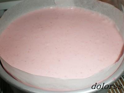 SEMIFRIO DE FRESAS CON NATA