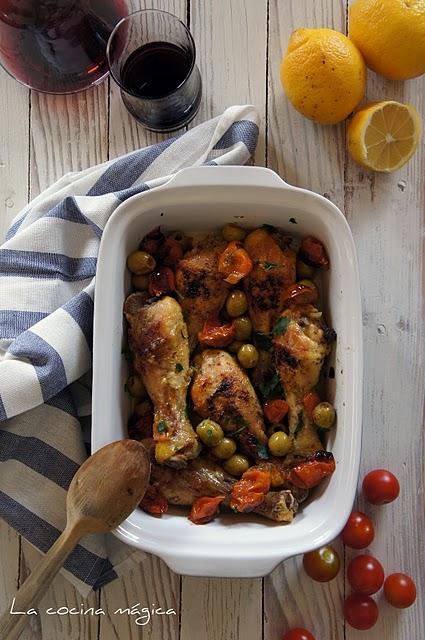 pollo asado con olivas y tomates cherry