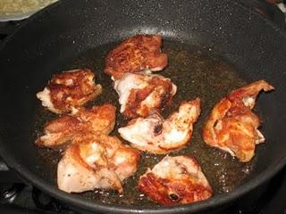 Pollo al ajillo
