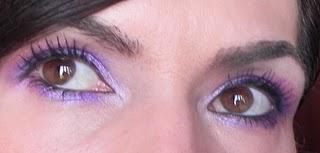 Una tendencia que me daba miedo...malva en los ojos.