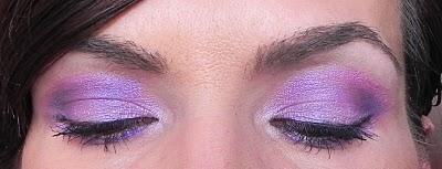 Una tendencia que me daba miedo...malva en los ojos.