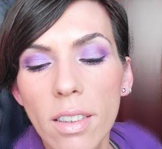 Una tendencia que me daba miedo...malva en los ojos.