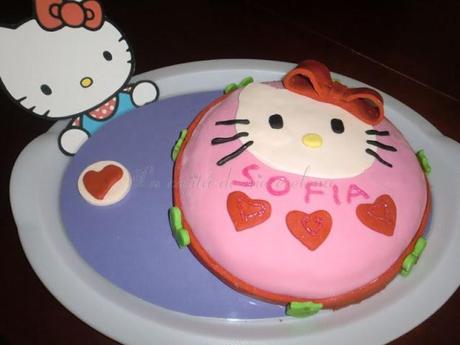 Tarta fondant Kitty para Sofía