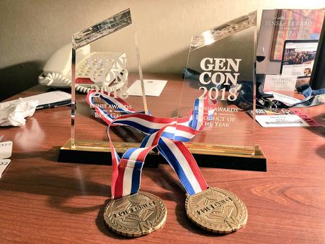 Ganadores de los ENnies 2018 y pleno dorado de Zweihänder RPG