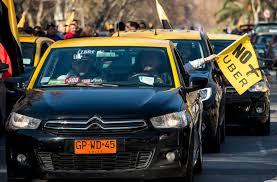 Pararon los taxis españoles y Baleares recibió al rey con una petición de referéndum sobre monarquía o república.