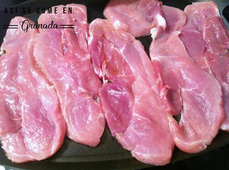 Chuletas de cerdo a la provenzal con salsa de mostaza