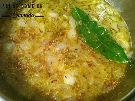 Chuletas de cerdo a la provenzal con salsa de mostaza