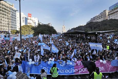Más de medio millón en Buenos Aires se manifiesta contra el aborto
