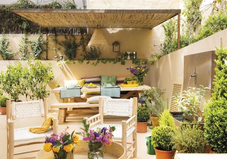 Un casa de pueblo con un patio interior para soñar Un casa de pueblo con un patio interior para soñar